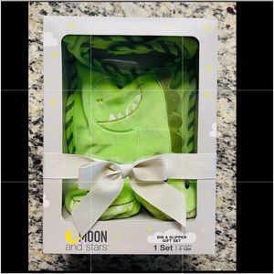 Baby Boy Dinosaur Bib & Slipper Gift Set